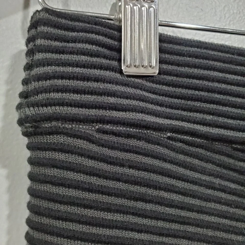 Good American Women's Straight Legged Chunky Ribbed Black Gray Leggings Size 2